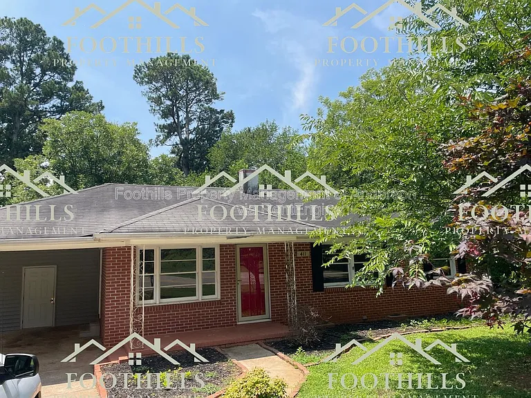 411 Camellia Dr — Photo 9