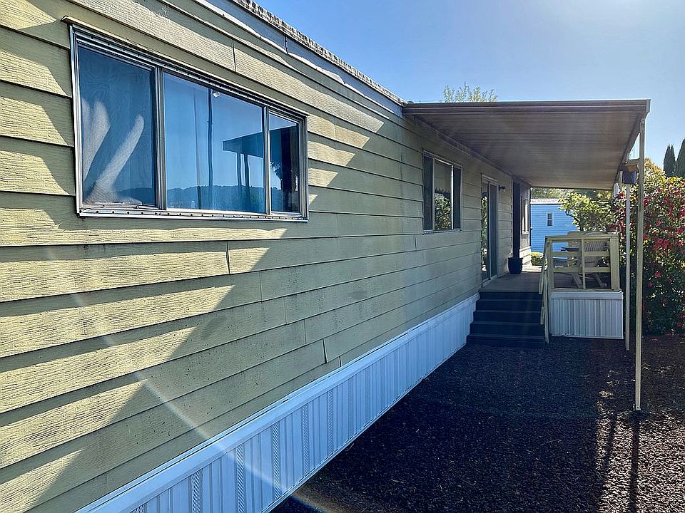 2nd image of 128 Newell Cir