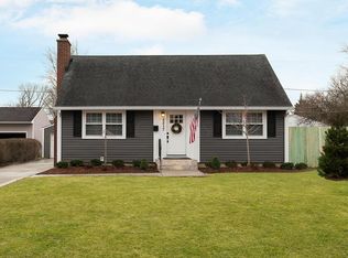 2217 Shrewsbury Rd, Columbus, OH 43221