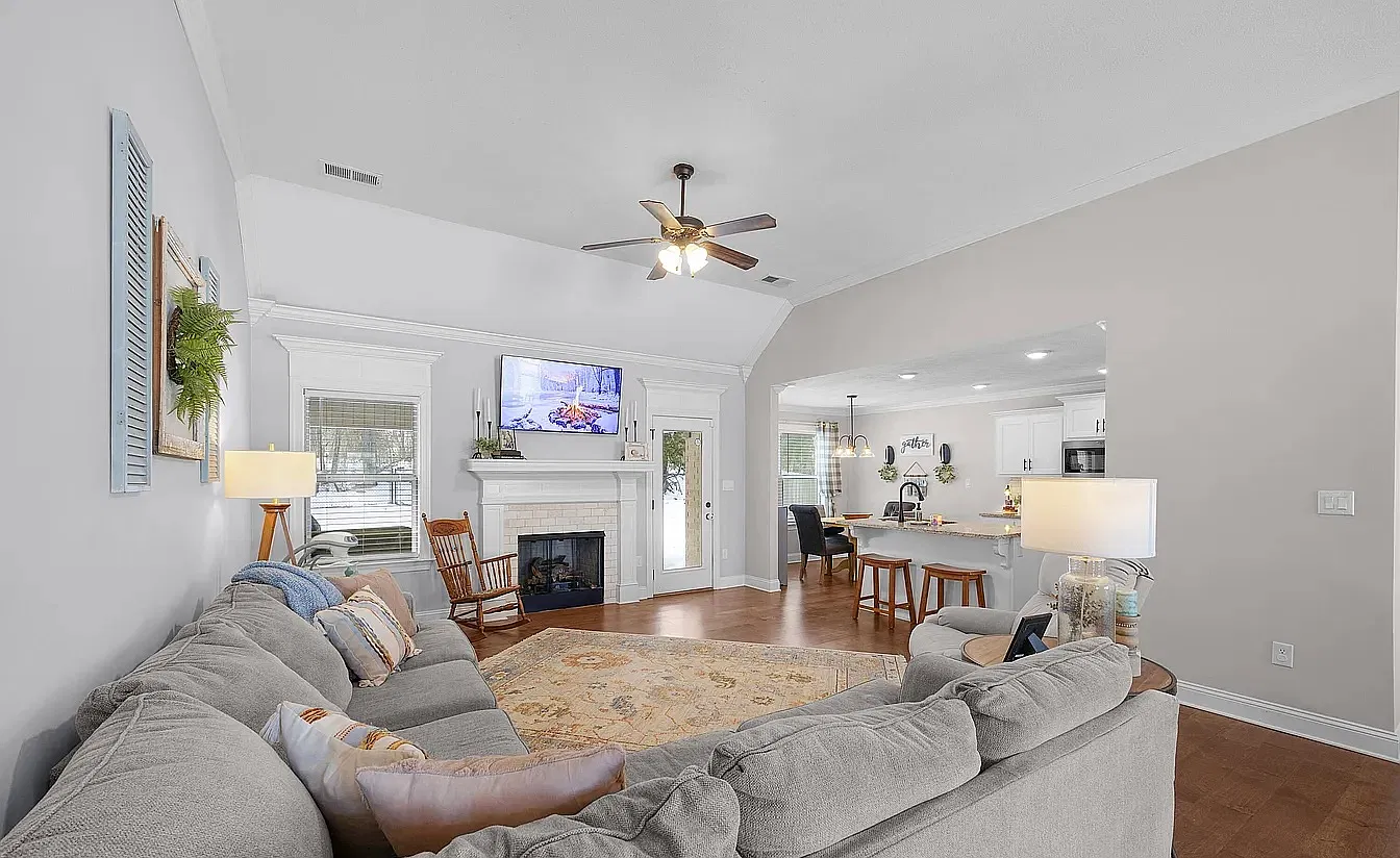 3 bed, 1758 sqft, $2,200 — Photo 4