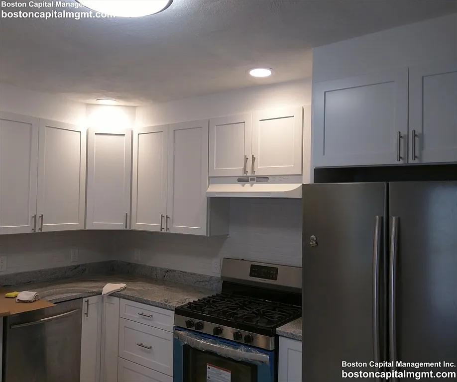 Building Photo - 30 Touro Ave #1