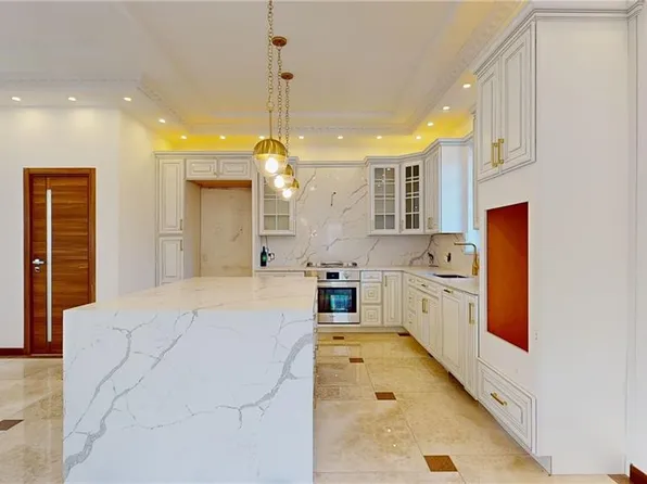 2317 East 63rd Street image 13 of 33