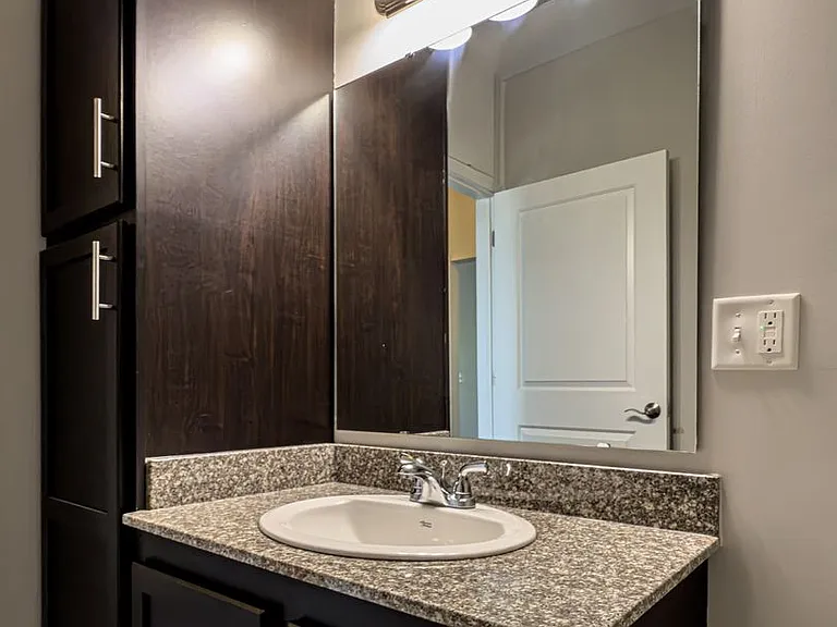 Overlook Apartments - OVL — Photo 19