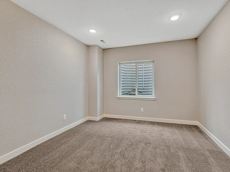 125 Terrace Dr — Photo 36