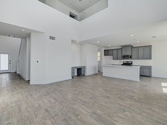 5th image of 8507 McKamy Dr