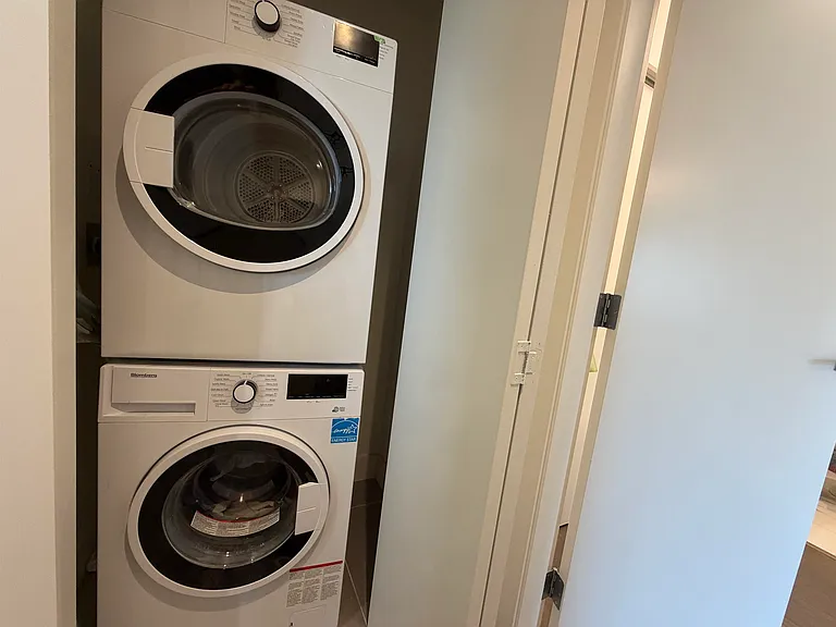 7777 Cambie St #405 — Photo 11
