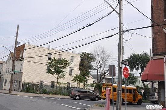1st image of 1760 E Tremont Ave