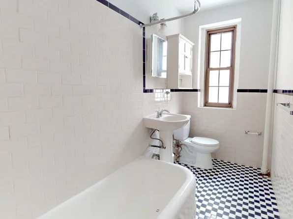 1100 Grandconcourse image 10 of 16