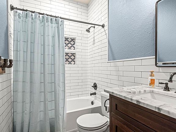 4th image of 2710 Golden Creek Ln