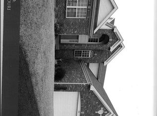 10124 Bauer Rd, Saint Louis, MO 63128