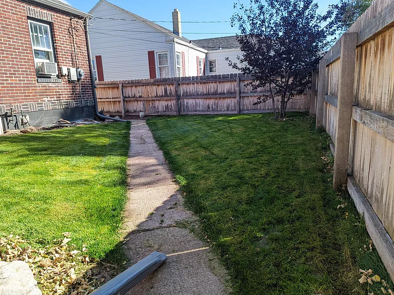 609 Randall Ave #B — Photo 11