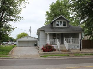 1222 E B St, Belleville, IL 62221