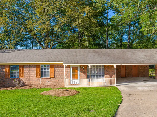 576 Sunny Orchard Ln, Clinton, MS 39056