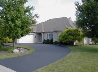 1010 Mason Ln, Lake In The Hills, IL 60156