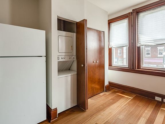 2nd image of 2739 W Girard Ave APT 2F