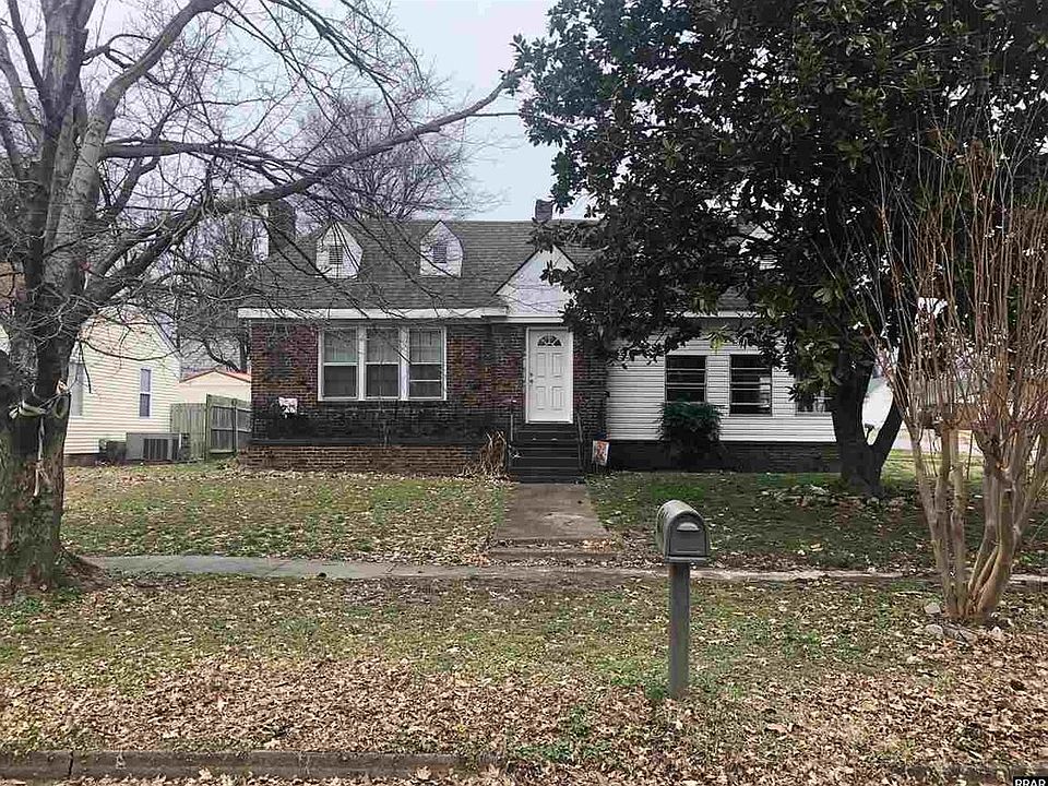1st image of 301 Sterling Ct