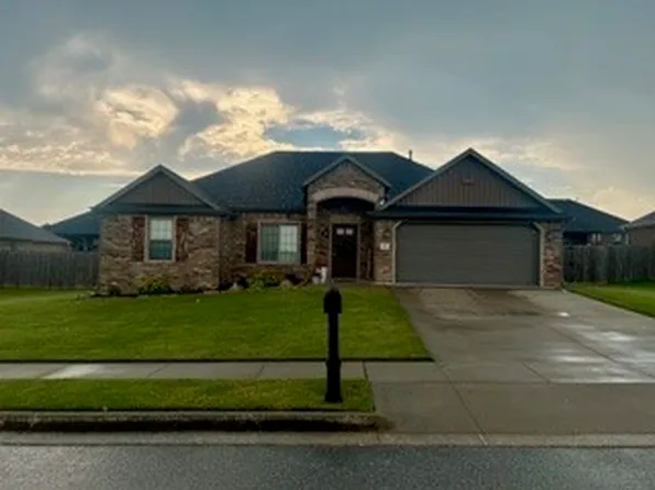 611 Sundowner Ranch Ave, Prairie Grove, AR 72753