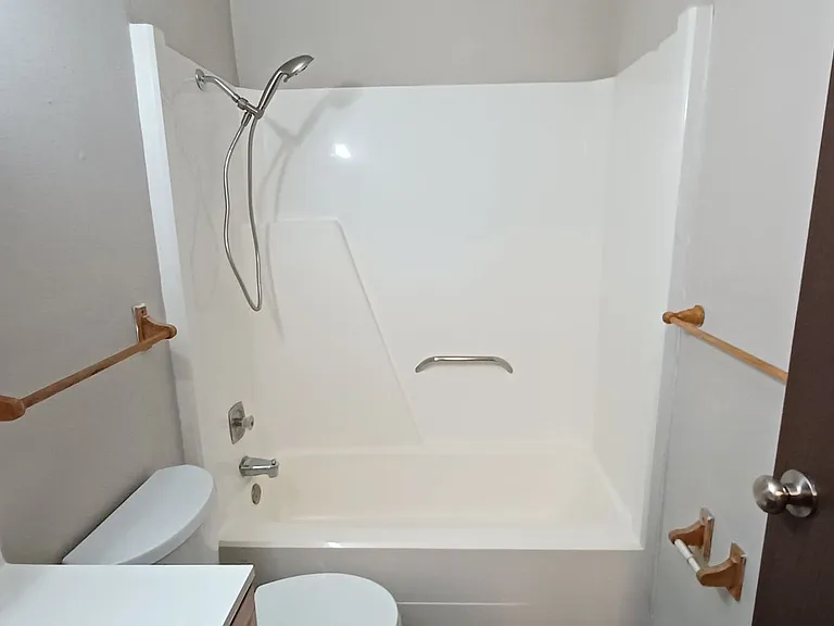 Sanlor Apartments — Photo 8