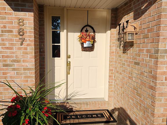 4th image of 867 College Park Pl