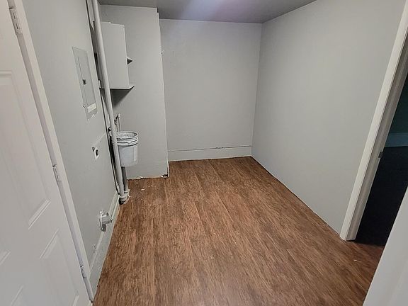 5th image of 805 Vickie Dr