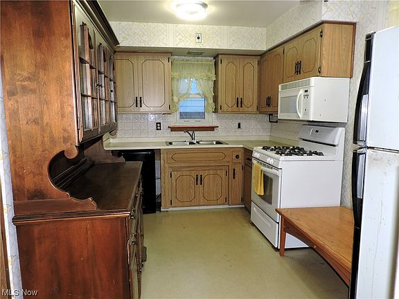 5th image of 4739 Heather Ln