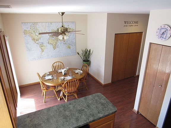 Eating area in kitchen