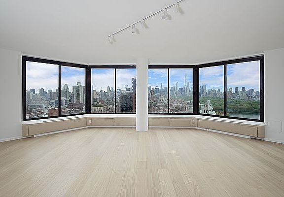 5th image of 40 E 94th St APT 32A