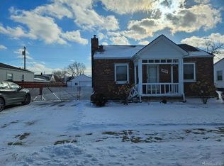 6876 Continental Ave, Warren, MI 48091
