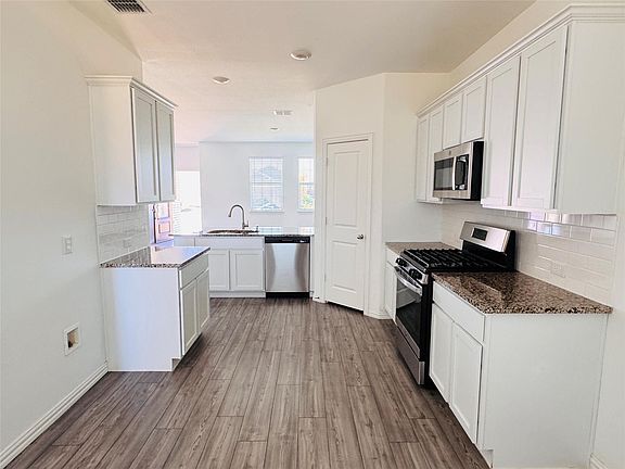 4th image of 5616 Elwood Dr