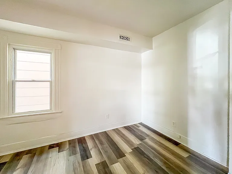 1005 Maplewood Ave — Photo 22