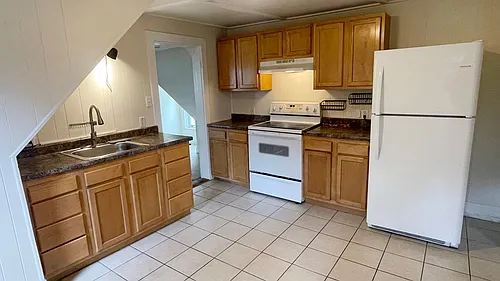 6 Maple St Photo 1