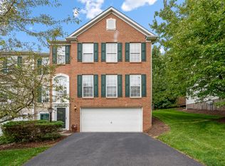 645 Village Green Blvd E, Mars, PA 16046