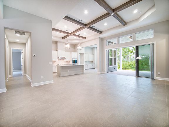 3rd image of 705 Glenneyre Cir