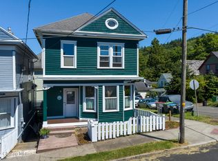 596 17th St, Astoria, OR 97103