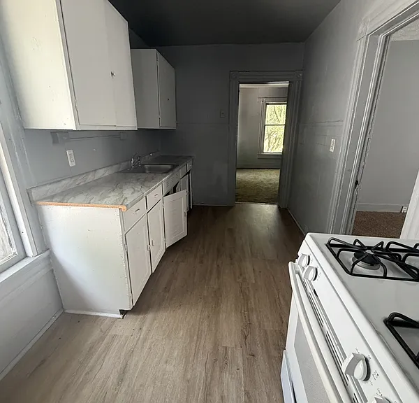 2054 W 83rd St — Photo 3