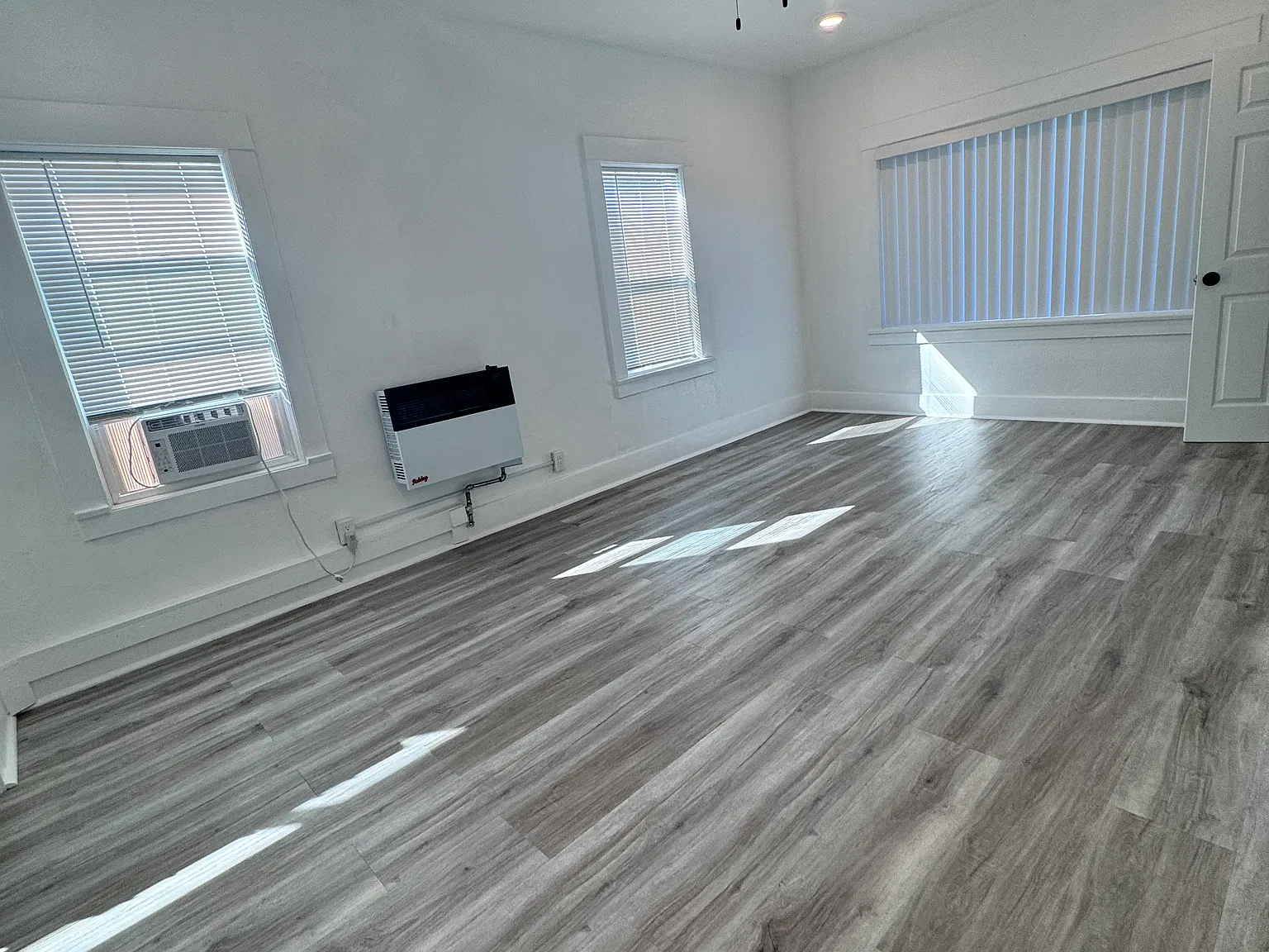 2 bed, 720 sqft, $2,450 — Photo 4