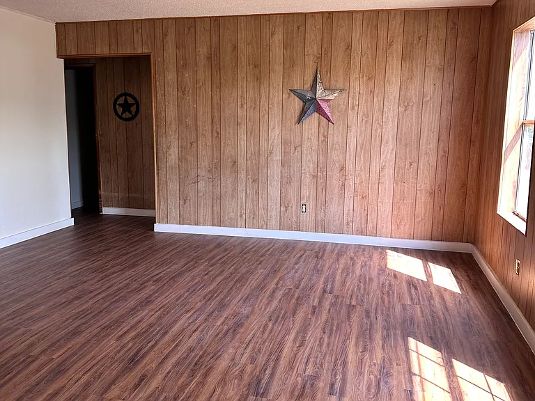 4998 FM 707 — Photo 11