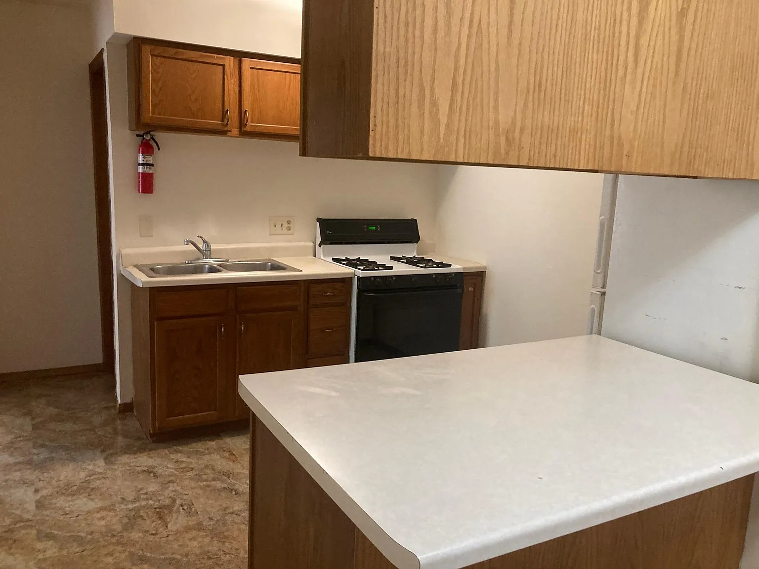 Kimberly Apartments — Photo 4