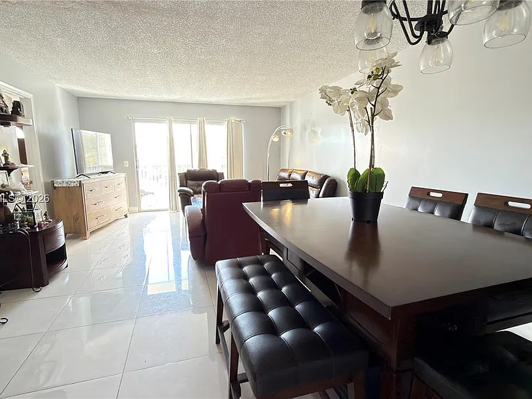 12500 SW 5th Ct #307M — Photo 30