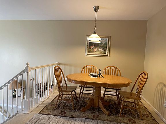 4th image of 2795 Barclay Way