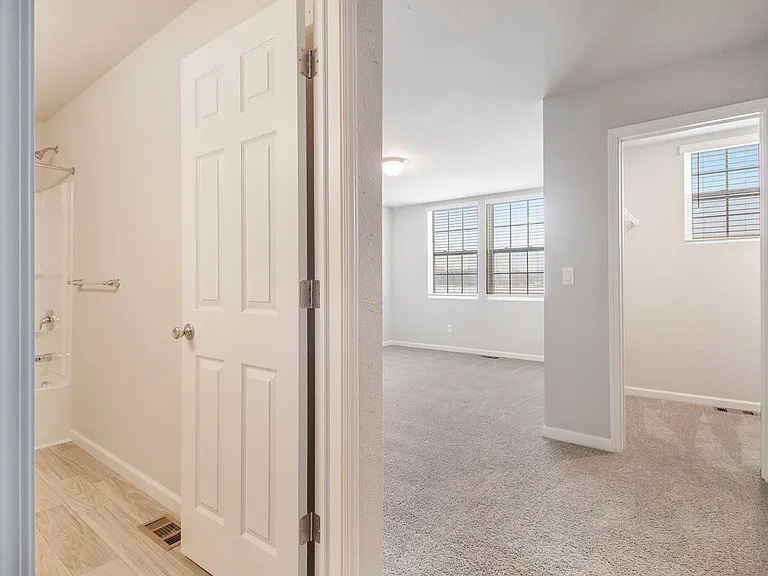 1257 Baker St — Photo 16