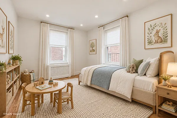 Bedroom, photo 1