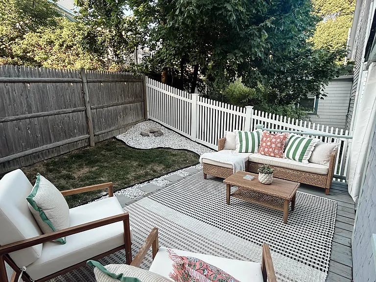 64 Bay St — Photo 23