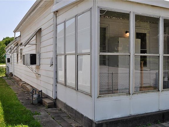 3rd image of 519 Reynolds Ave