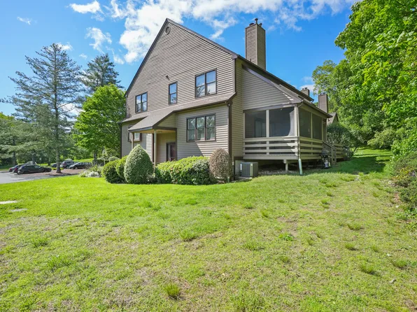 17 Hollow Tree Lane #17, Monroe, CT 06468