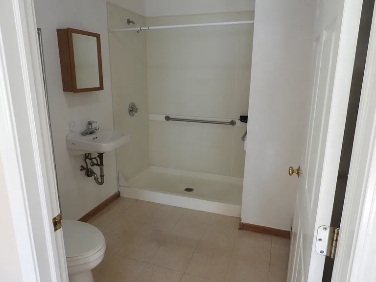 6300 W Port Bay Rd #B — Photo 7
