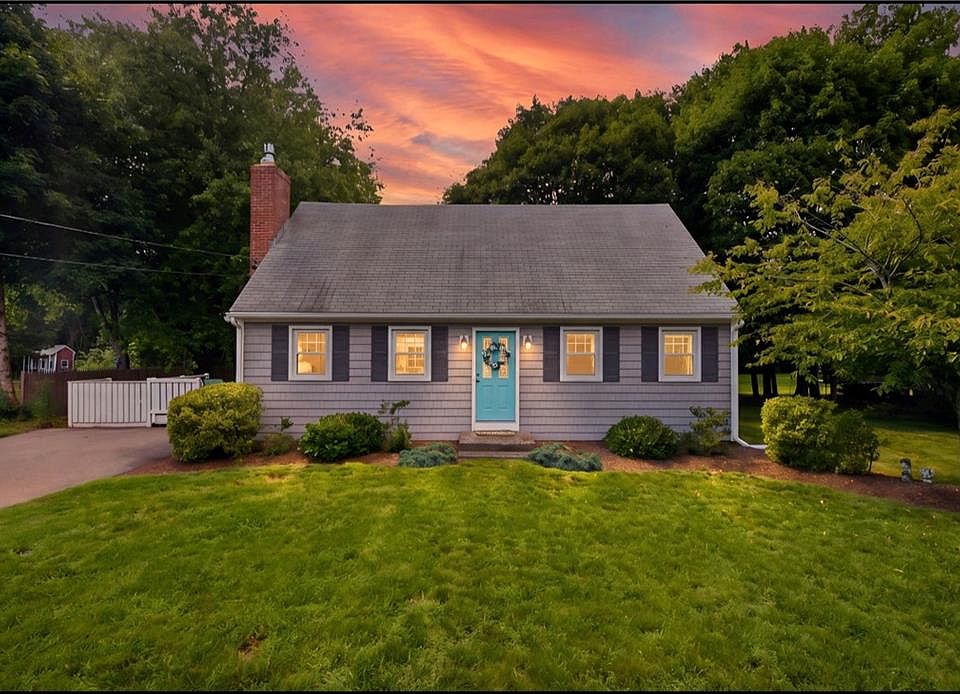 1st image of 60 Brookwood Rd