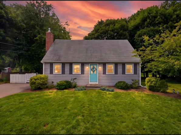 60 Brookwood Rd, South Kingstown, RI 02879