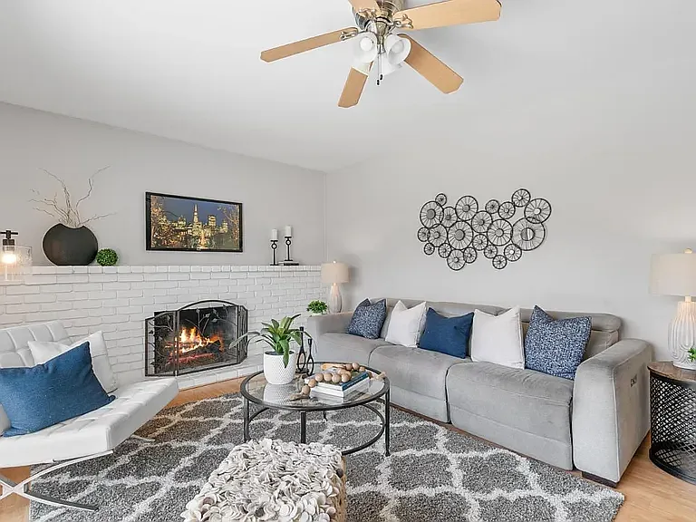 1542 Trevor Dr — Photo 11