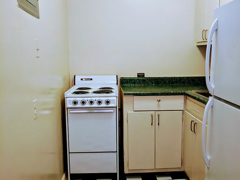 3425 Kensington Avenue — Photo 21